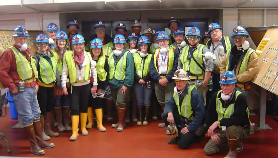 aipg-section-field-trip-group